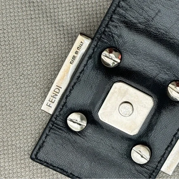 VINTAGE🖤FENDI🖤Neoprene and Leather Baguette Black Multi Pocket Bag - Picture 5 of 15